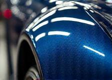 セラミックコーティング適用後の艶やかな車体