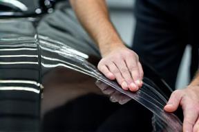 ペイントプロテクションフィルム施工の様子